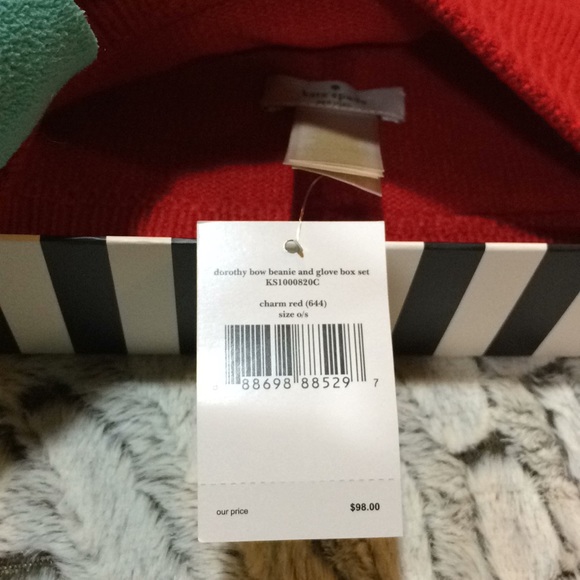 ♠️ Kate Spade “Bow” Beanie & Glove Set - Picture 5 of 5